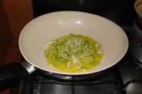/album/quiche-de-abobrinhas/dorar-el-puerro-jpg/